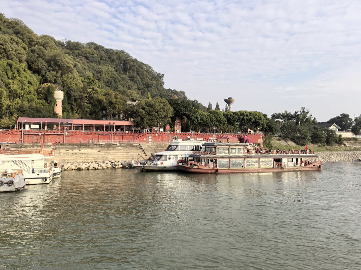 Chengdu Leshan 3-Day Private Tour Panda Base Giant Buddha 5