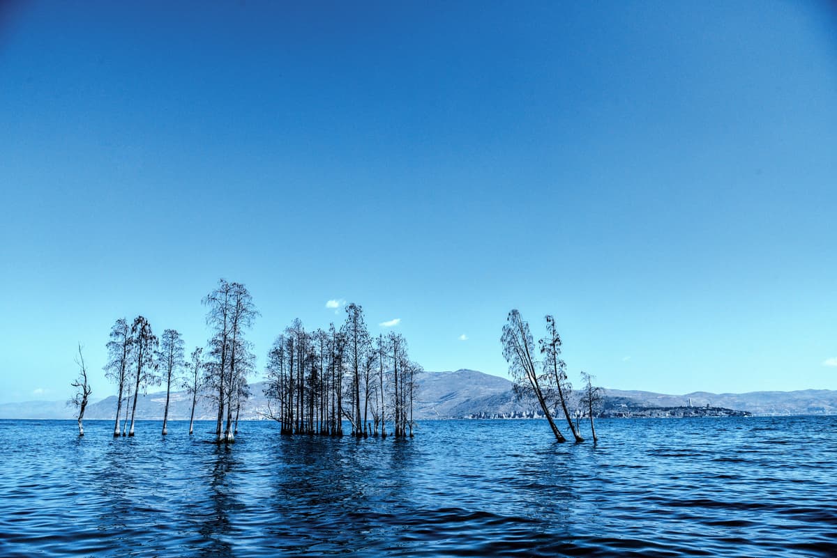 Dali 2-Day Private Tour Erhai Lake and Cangshan Mountain 3