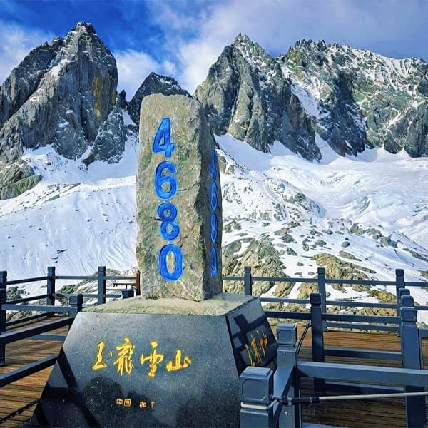Lijiang Snow Mountain Tiger Leaping Gorge 2-Day Private Tour 2