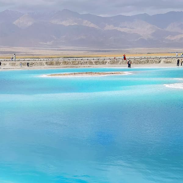 Qinghai Gansu 4-Day Private Tour Lake Chaka Zhangye Danxia 4