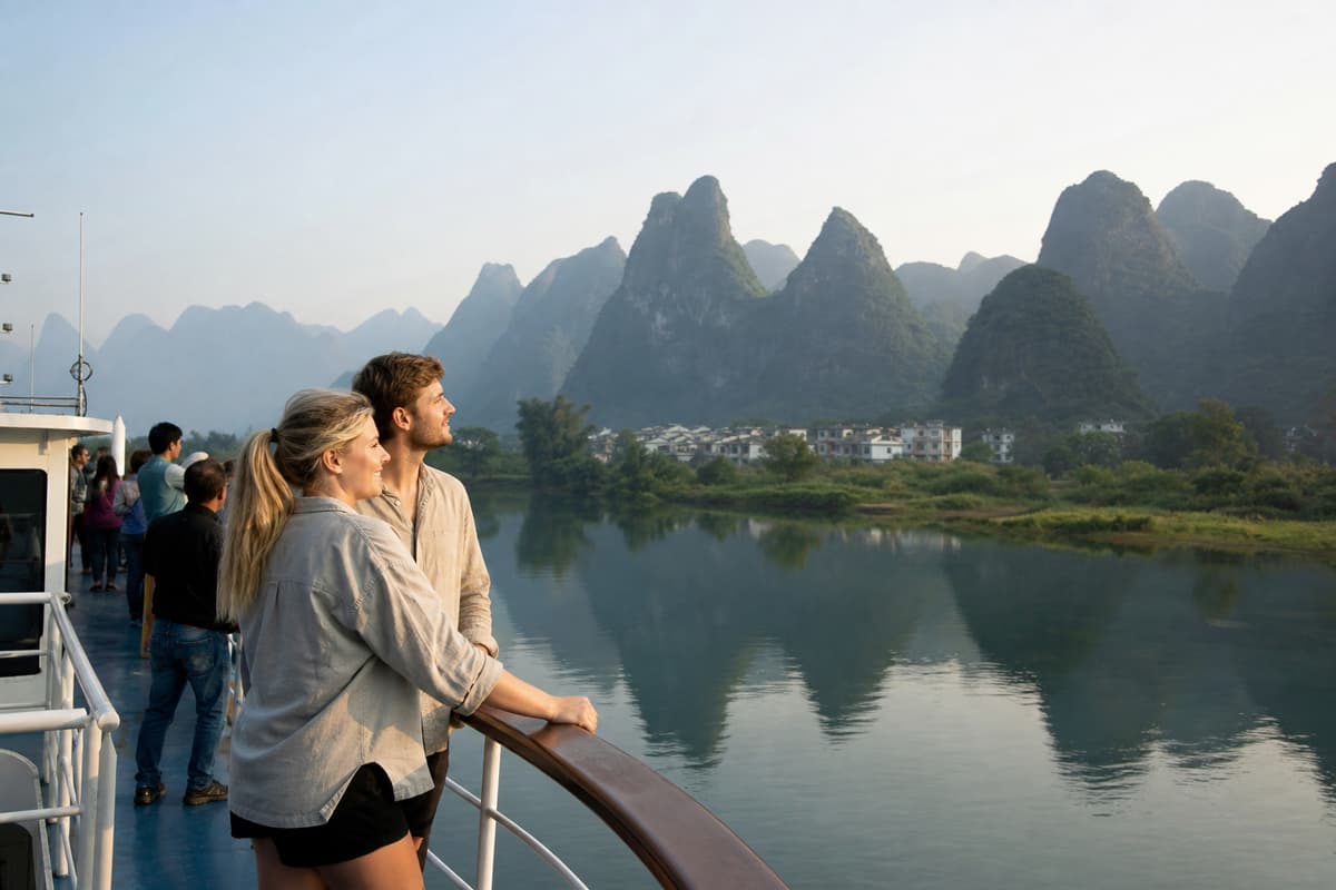 Guilin Li River Cruise Private Day Tour to Yangshuo