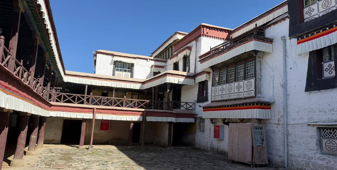 Palha Manor
