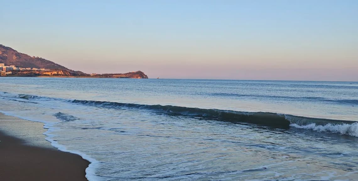 Laoshan Shilaoren Bathing Beach