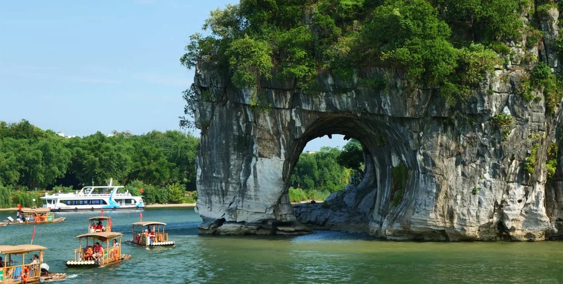 Guilin Yangshuo 4-Day Private Car with Driver 5