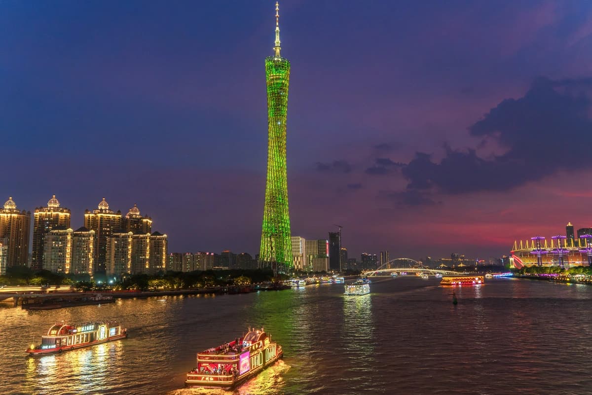 Guangzhou Food and City 4-Day Private Car with Driver 4