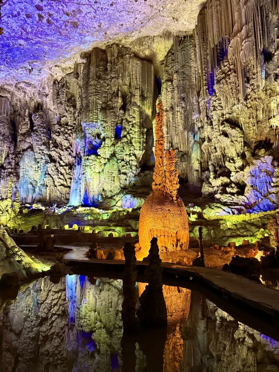 Guizhou Karst Landscapes Private 3-Day Car Tour