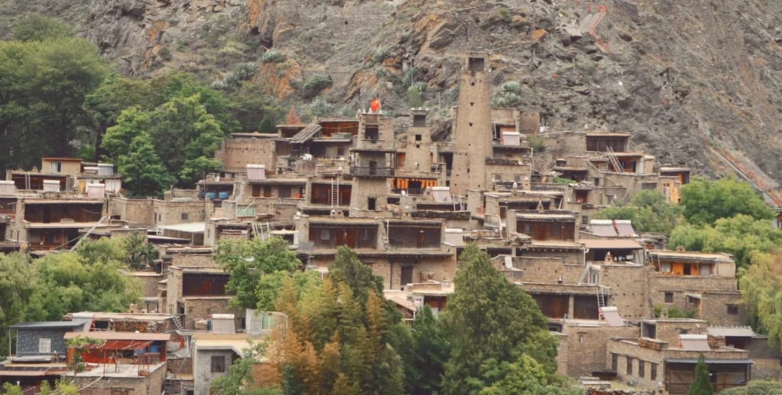 Taoping Qiang Village