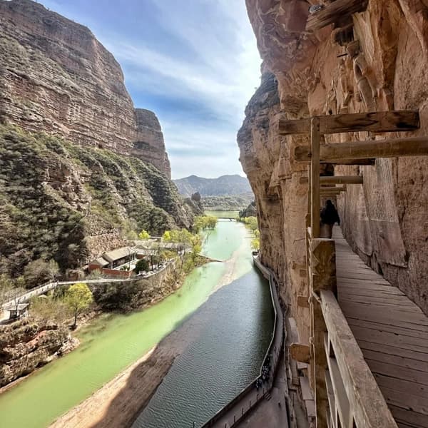 Dunhuang Zhangye Lanzhou Silk Road 3-Day Private Car Tour